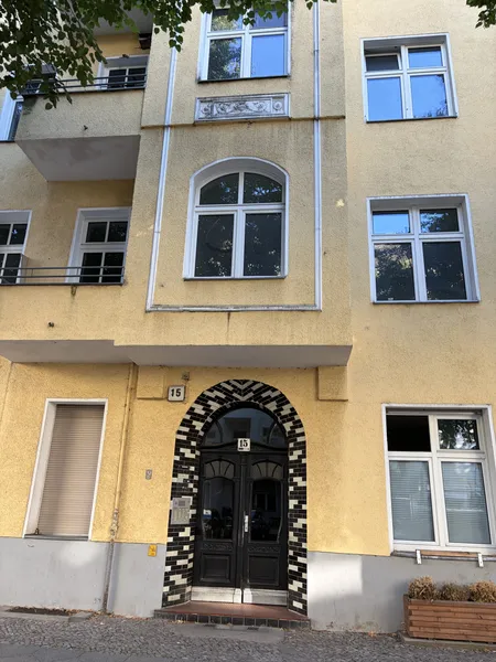 Erstbezug nach Renovierung – stilvoll möblierte 1-Zimmer-Wohnung mit großer Wohnküche — photo 1